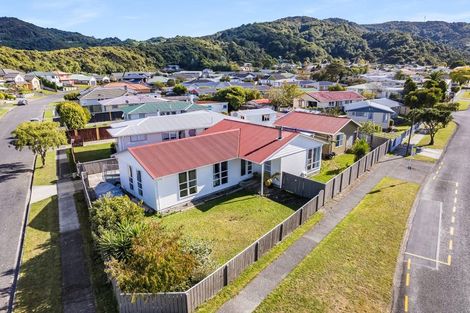 Photo of property in 2 Kawatiri Grove, Wainuiomata, Lower Hutt, 5014