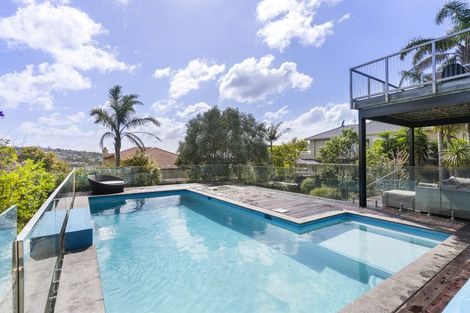 Photo of property in 12 Hyde Road, Rothesay Bay, Auckland, 0630
