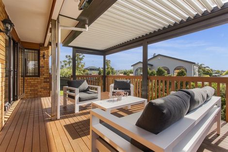 Photo of property in 121 Forrest Hill Road, Forrest Hill, Auckland, 0620