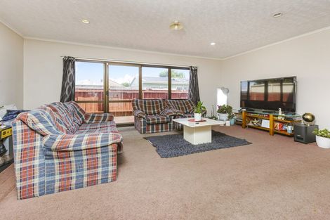 Photo of property in 1/62 Cambridge Terrace, Papatoetoe, Auckland, 2025