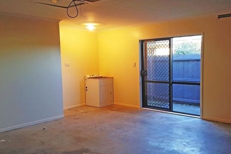 Photo of property in 24 Rock Daisy Crescent, Mangere, Auckland, 2022