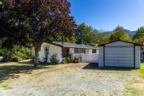Photo of property in 37 Adamson Drive, Arrowtown, 9302