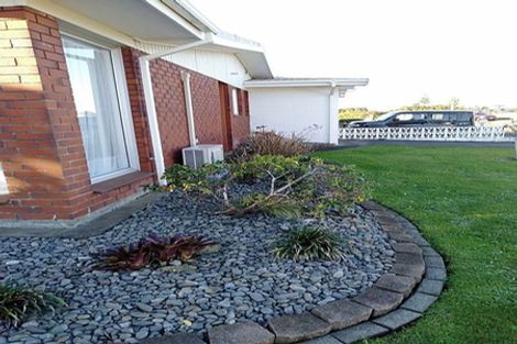 Photo of property in 5 Evelyn Place, Welbourn, New Plymouth, 4310