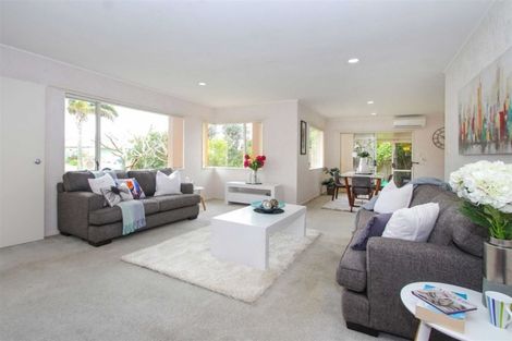 Photo of property in 89 Lakeside Drive, Orewa, 0931