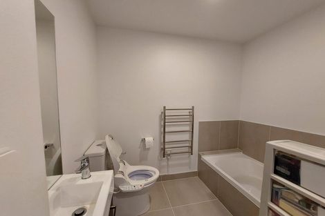 Photo of property in 2/210 Karori Road, Karori, Wellington, 6012