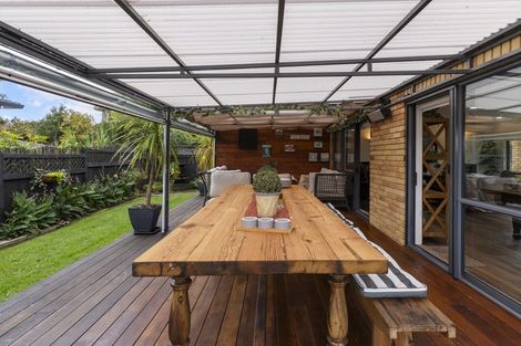 Photo of property in 2/19 Chiania Place, Somerville, Auckland, 2014