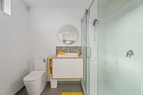 Photo of property in 15 Faulks Terrace, Wanaka, 9305