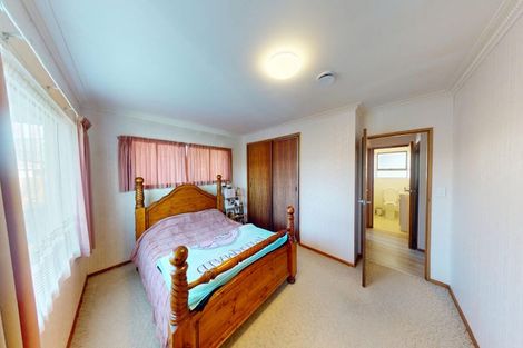 Photo of property in 70 Exeter Crescent, Springvale, Whanganui, 4501