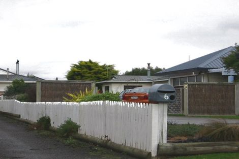 Photo of property in 8 Peppertree Glade, Kelvin Grove, Palmerston North, 4414