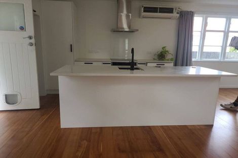 Photo of property in 82 Alfred Street, Fairfield, Hamilton, 3214