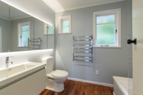 Photo of property in 29 Bedford Street, Northland, Wellington, 6012