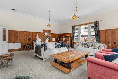 Photo of property in 8 Aikmans Road, Merivale, Christchurch, 8014