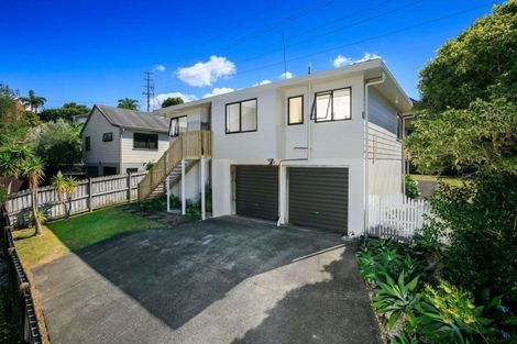 Photo of property in 2/12 Remus Place, Totara Vale, Auckland, 0629