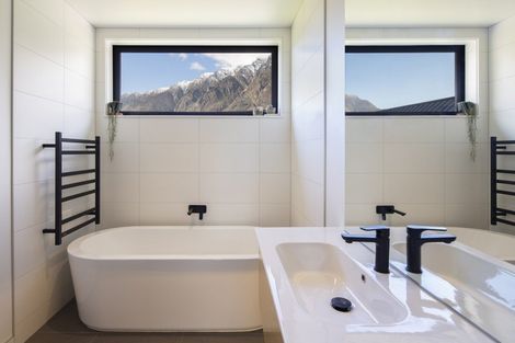 Photo of property in 13 Torridon Court, Jacks Point, Queenstown, 9371