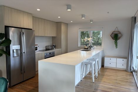 Photo of property in 118 Matipo Road, Te Atatu Peninsula, Auckland, 0610