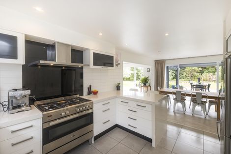 Photo of property in 212 Polson Hill Drive, Aokautere, Palmerston North, 4471