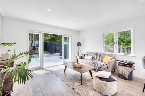 Photo of property in 1/46 Roberts Road, Glenfield, Auckland, 0629