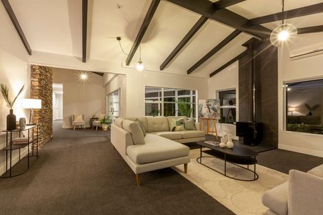 Photo of property in 21 Rewarewa Crescent, Waikanae, 5036