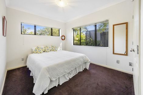 Photo of property in 34a Seaview Road, Castor Bay, Auckland, 0620
