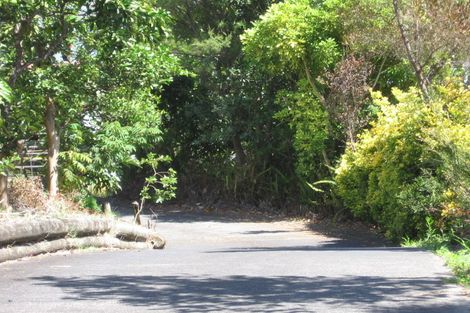 Photo of property in 2/11 Amelia Place, Beach Haven, Auckland, 0626