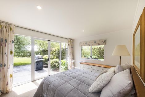 Photo of property in 212 Polson Hill Drive, Aokautere, Palmerston North, 4471
