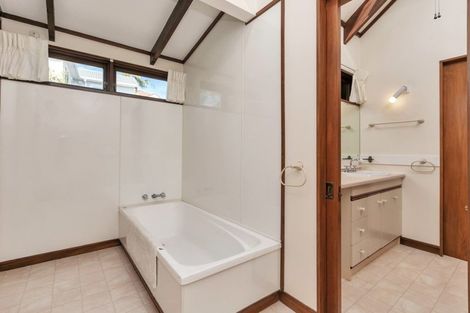Photo of property in 7 Galaxy Drive, Mairangi Bay, Auckland, 0630