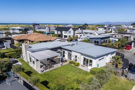 Photo of property in 101 Aston Drive, Waimairi Beach, Christchurch, 8083