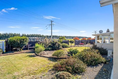 Photo of property in 124 Weraroa Road, Waverley, 4510