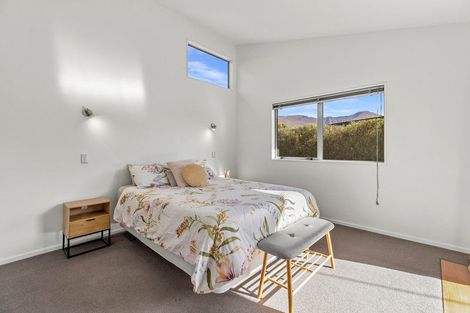 Photo of property in 16 Allenby Place, Wanaka, 9305