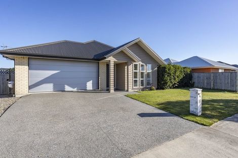 Photo of property in 15 Brockelbank Drive, Kaiapoi, 7630