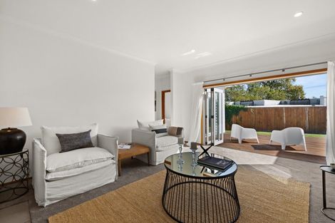 Photo of property in 22 Campbell Street, Havelock North, 4130