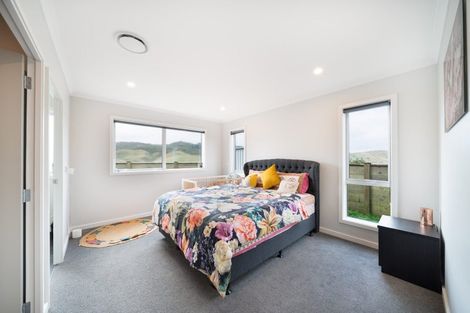 Photo of property in 42 Atherton Terrace, Churton Park, Wellington, 6037