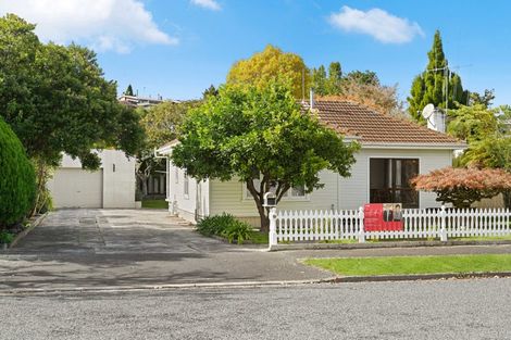 Photo of property in 10 Vectis Road, Hillcrest, Hamilton, 3216