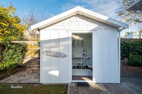 Photo of property in 54 Wairoa Road, Narrow Neck, Auckland, 0624