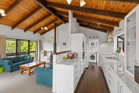 Photo of property in 4 Underwood Way, Churton Park, Wellington, 6037