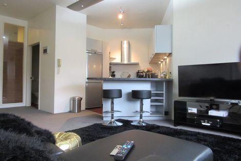 Photo of property in Endeavour Apartments, 19/125u Thorndon Quay, Pipitea, Wellington, 6011