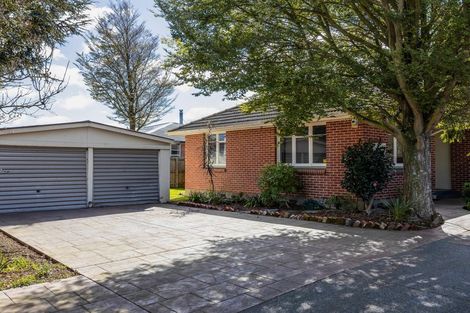 Photo of property in 14 Staveley Street, Avonhead, Christchurch, 8042