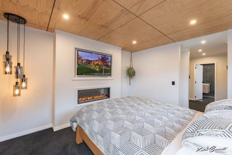 Photo of property in 8 Fenwick Crescent, Wallaceville, Upper Hutt, 5018