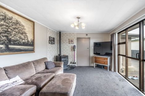 Photo of property in 8 Mackenzie Street, Winton, 9720