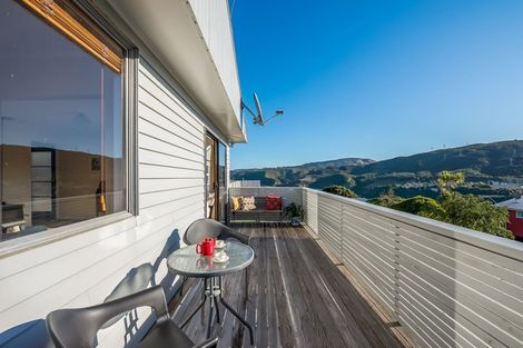 Photo of property in 32 Kingsley Street, Stokes Valley, Lower Hutt, 5019
