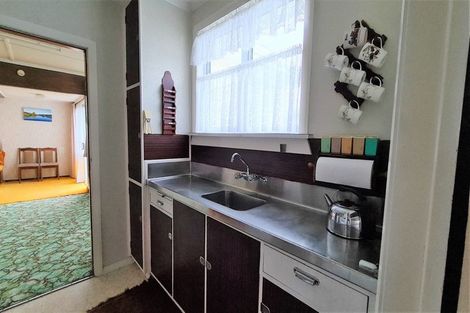 Photo of property in 150 Miranda Street, Stratford, 4332