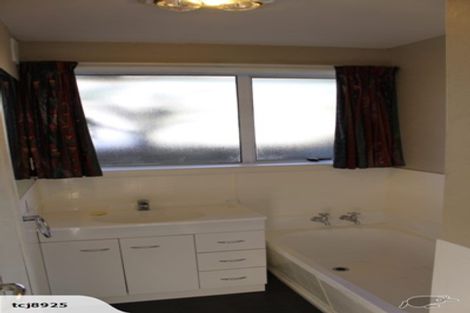 Photo of property in 43 Skerten Avenue, Hornby, Christchurch, 8042