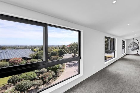 Photo of property in 88 Penruddock Rise, Westmorland, Christchurch, 8025