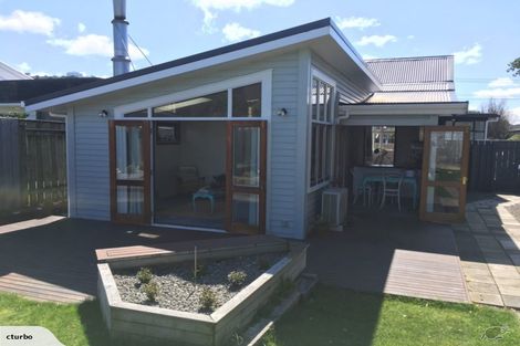 Photo of property in 131 Apu Crescent, Lyall Bay, Wellington, 6022