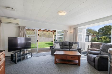 Photo of property in 18 Leybourne Avenue, Waikanae, 5036