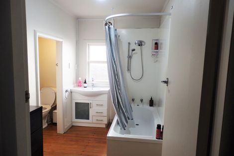 Photo of property in 12 Thornton Road, Cambridge, 3434