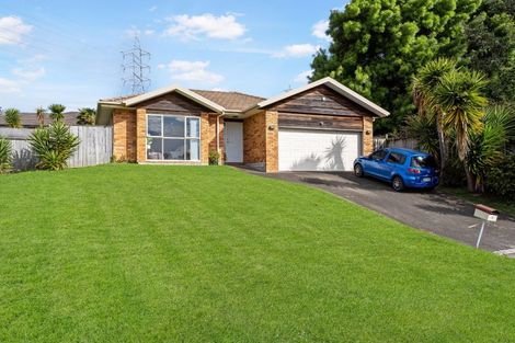 Photo of property in 4 Guinness Place, Massey, Auckland, 0614