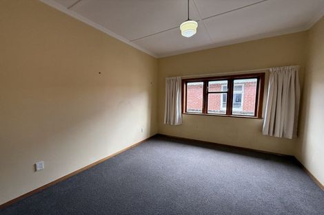 Photo of property in 187 The Parade, Island Bay, Wellington, 6023