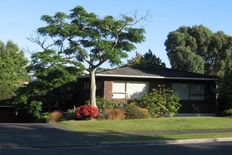 Photo of property in 14 Oaktree Avenue, Browns Bay, Auckland, 0630