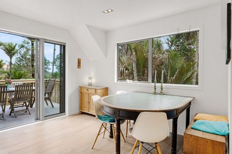 Photo of property in 96 Motutara Road, Muriwai, Waimauku, 0881